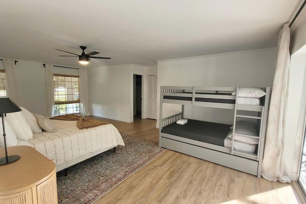 Remodeled 4Br Pool Home / Golf View/Near Beaches ซาราโซตา ภายนอก รูปภาพ