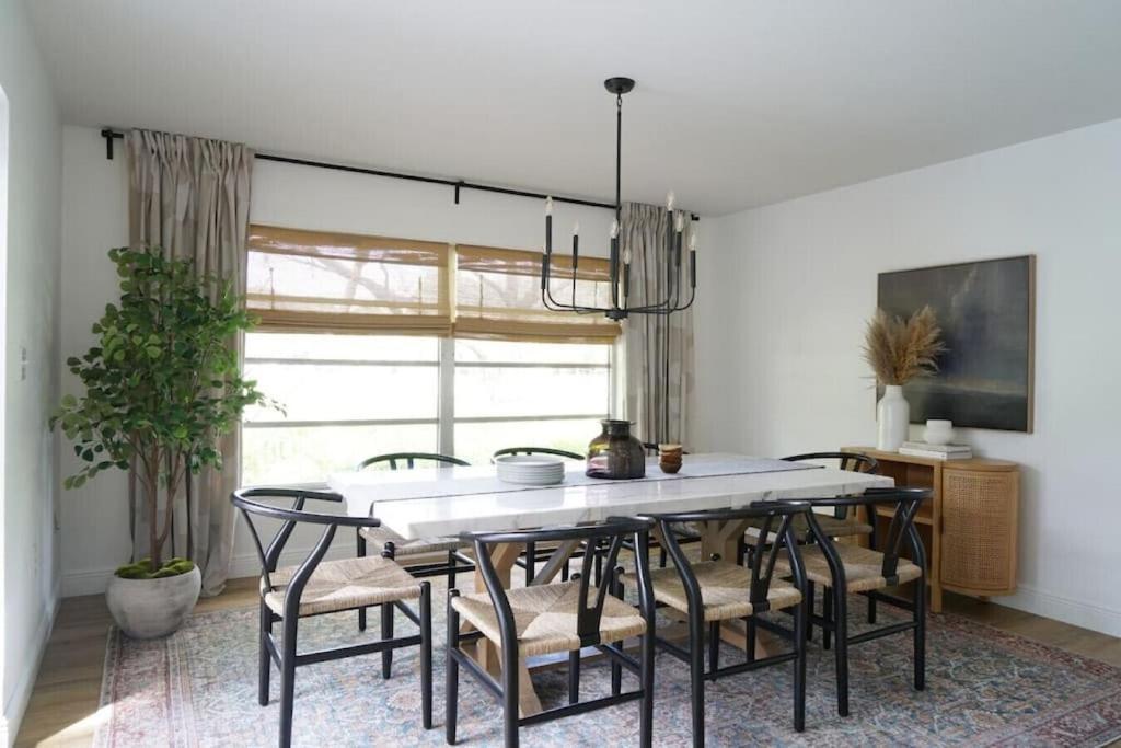 Remodeled 4Br Pool Home / Golf View/Near Beaches ซาราโซตา ภายนอก รูปภาพ