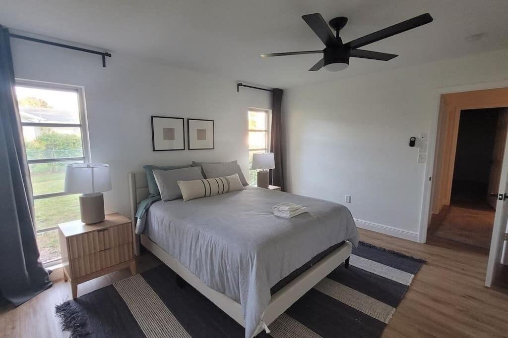 Remodeled 4Br Pool Home / Golf View/Near Beaches ซาราโซตา ภายนอก รูปภาพ